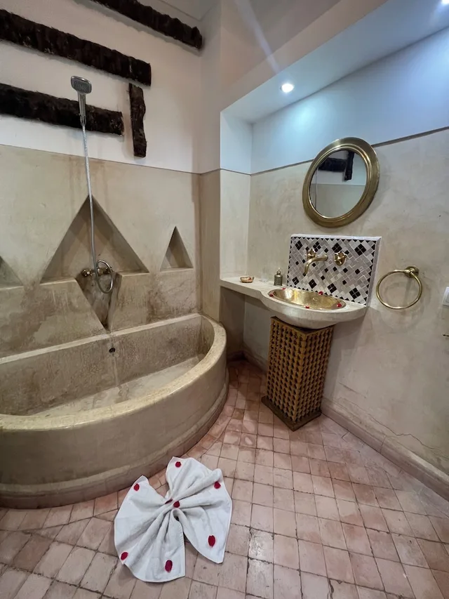 غرفة ديلوكس بسرير كوين، Riad Jnan el Cadi 5/5