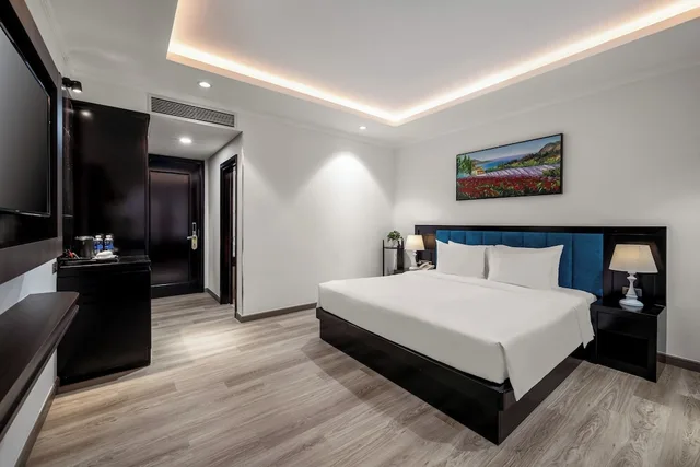غرفة ديلوكس بسرير كينج، BlueSun Danang Beach Hotel 1/10