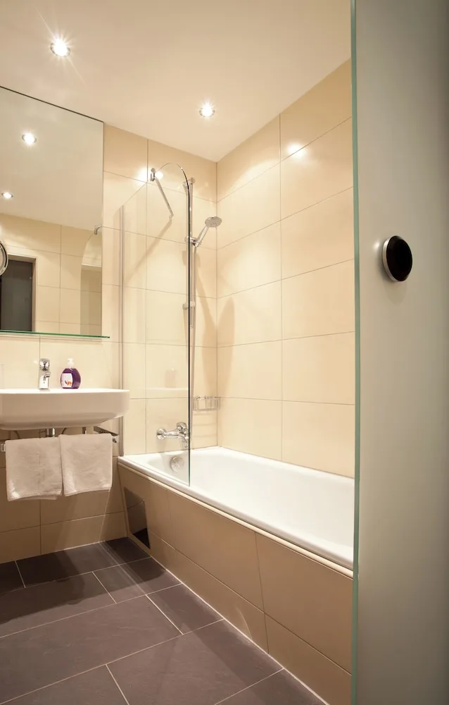جناح عائلي بإطلالة على الجبل بغرفتي نوم مع أريكة، Hotel Gasthof Mitteregger 5/5