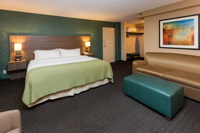 غرفة قياسية بسرير كينج، Holiday Inn Des Moines Downtown-Mercy Area 7/10