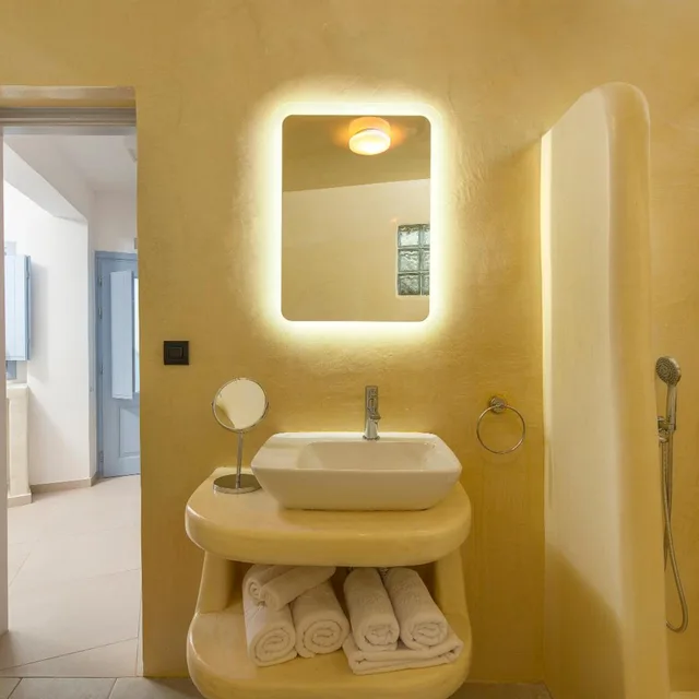 Suite, Triple, Outdoor Jetted Tub، Sole doro Luxury Suites Santorini 6/6