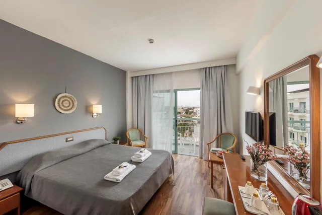 جناح جونيور بسرير مزدوج، Antigoni Hotel 2/6