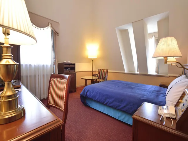 Loft, Semi Double Bed, Hotel Den Haag 1/4