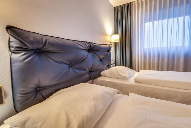 غرفة قياسية بسريرين منفصلين، Congress Hotel Chemnitz 6/10