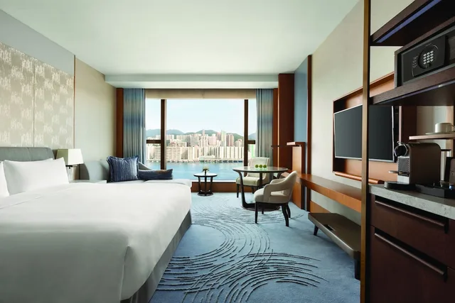 غرفة كلوب بسرير كينج بإطلالة على البحر، Kerry Hotel Hong Kong 1/8