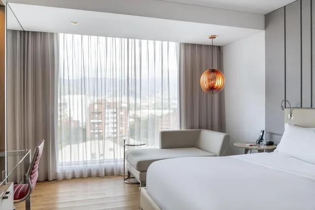 غرفة ديلوكس بسرير مزدوج، Medellin Marriott Hotel 1/1