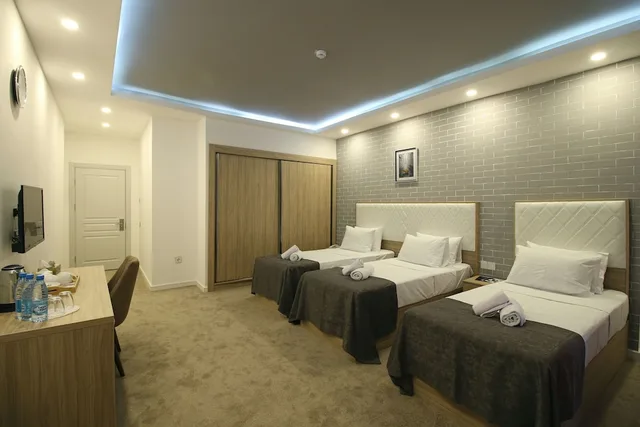 Zamzam Hotel, Baku 20/50