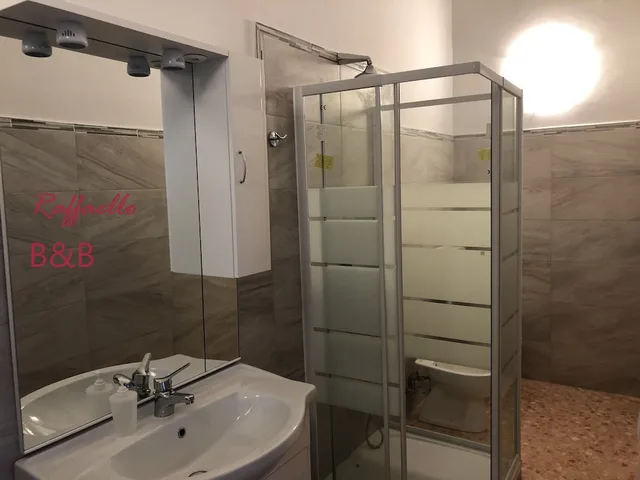 Room, Double Bed, B&B Raffaello 3/5