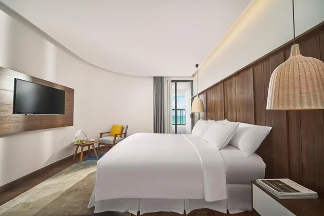 غرفة سوبيريور بسرير كوين بإطلالة جزئية على البحر، Vias Hotel Vung Tau 3/3