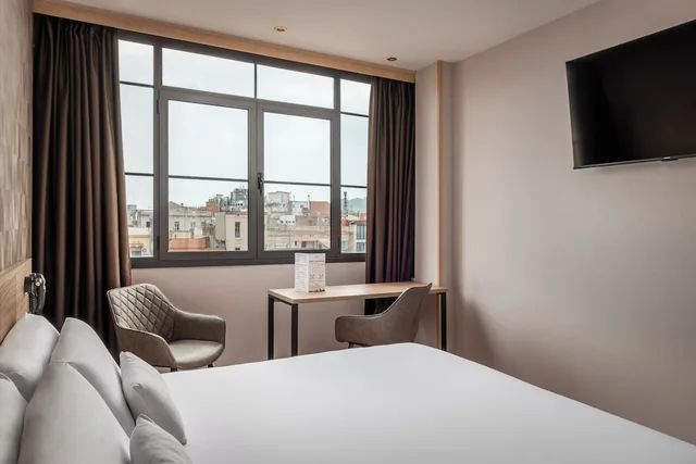 غرفة بسرير مزدوج بإطلالة على المدينة بشرفة، Petit Palace Eixample (ex Sunotel Central) 9/10