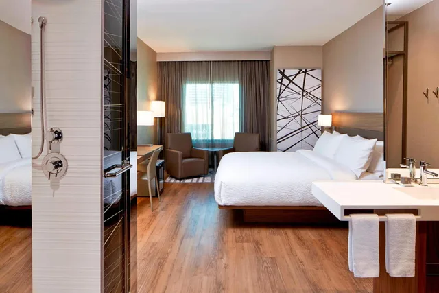 Room, King Bed, Accessible, AC Hotel Atlanta Buckhead at Phipps Plaza 1/5