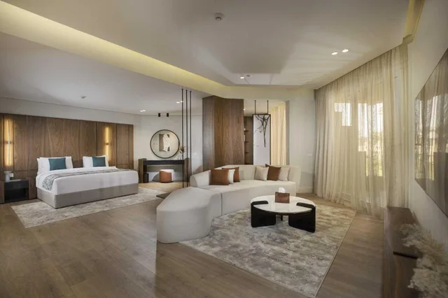 جناح ملكي بسرير كينج بإطلالة على البحر، V Hotel Sharm El Shiekh 1/2