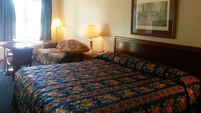 غرفة بسرير كينج، Stratford Motor Inn East Ellijay 1/3