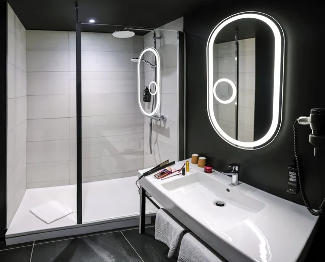 غرفة قياسية بسريرين منفصلين، Ibis Pontarlier 6/7
