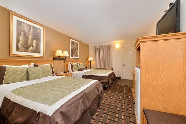 غرفة بسريرين مزدوجين، Americas Best Value Inn Nashville Downtown 4/5