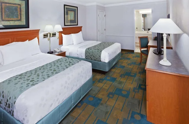 Room, 2 Double Beds, Pool View, Accessible, La Quinta Inn by Wyndham Austin Oltorf 3/5