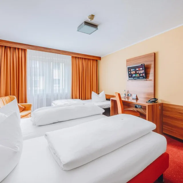 غرفة عائلية، HOTEL ISARTOR 1/10