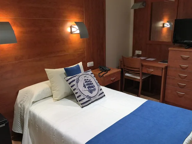 غرفة بشرفة مفردة بسرير فردي، Hotel Horitzo 5/7