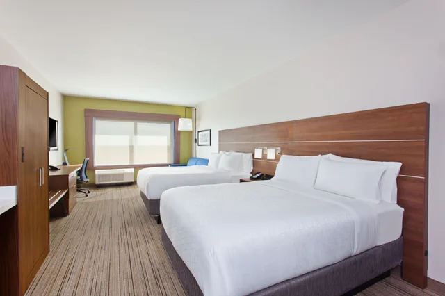غرفة قياسية بسريرين كوين لذوي الإعاقة، Holiday Inn Express Hotel And Suites Moses Lake 4/8