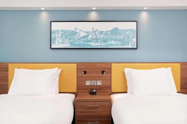غرفة بسريرين منفصلين، Hampton by Hilton Canterbury 2/5