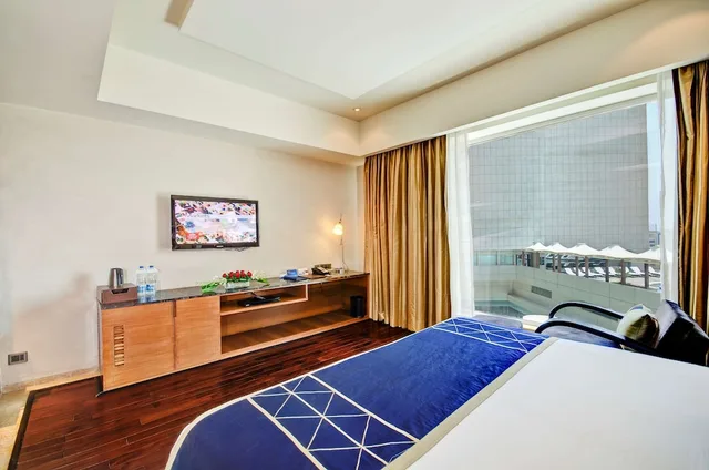 غرفة ديلوكس بسرير كينج، Radisson Blu Hotel Kaushambi Delhi Ncr 2/4