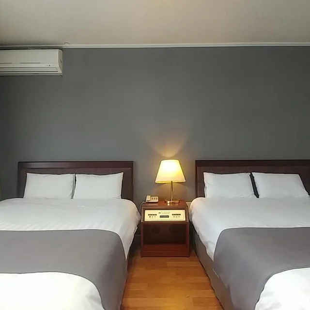 غرفة قياسية رباعية، Pearl Hotel Jeju 8/9