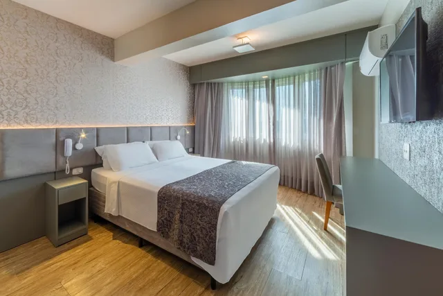 Super, Valley View، Hotel Laghetto Siena 2/7