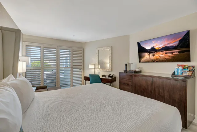 غرفة قياسية بسريرين مزدوجين بشرفة، Ocean View Hotel 1/8
