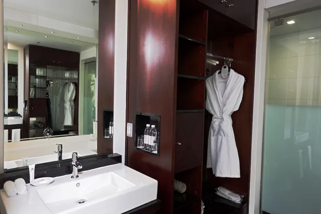 غرفة ديلوكس بسرير كينج، Davinci Hotel And Suites On Nelson Mandela Square 6/10