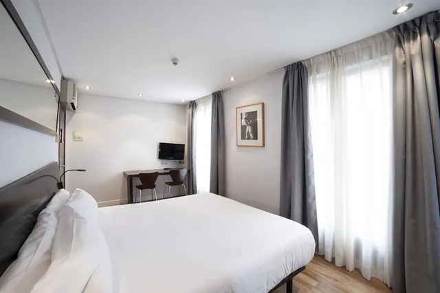 غرفة قياسية بسرير مزدوج، Petit Palace Arana 3/10