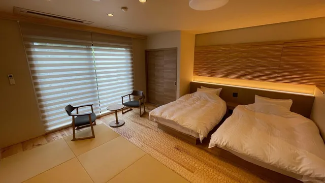 غرفة قياسية ثلاثية، Hananoyado Nishikien 2/2