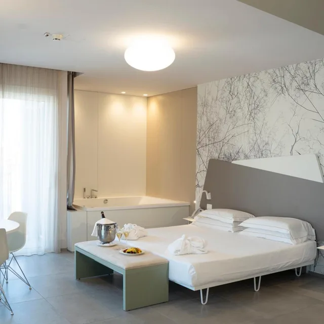 جناح جونيور، Malavoglia Inn 2/10