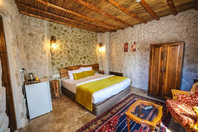 Stone, Double or Twin Bed, Terrace، Nar Cave House & Swimming Pool 3/5