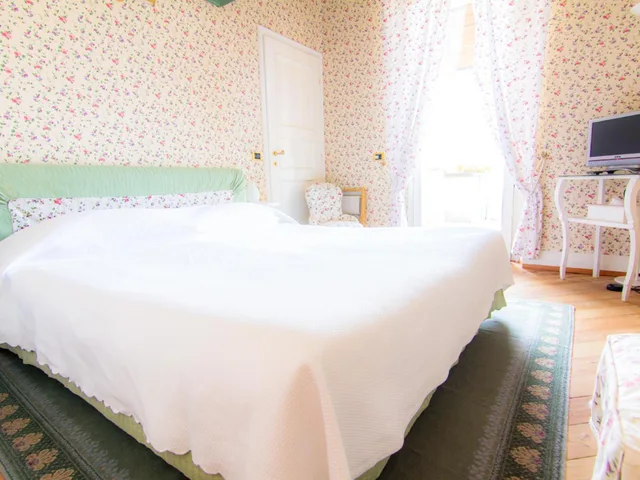 غرفة ديلوكس بسرير مزدوج مع سرير إضافي، Hotel Colonne 7/10