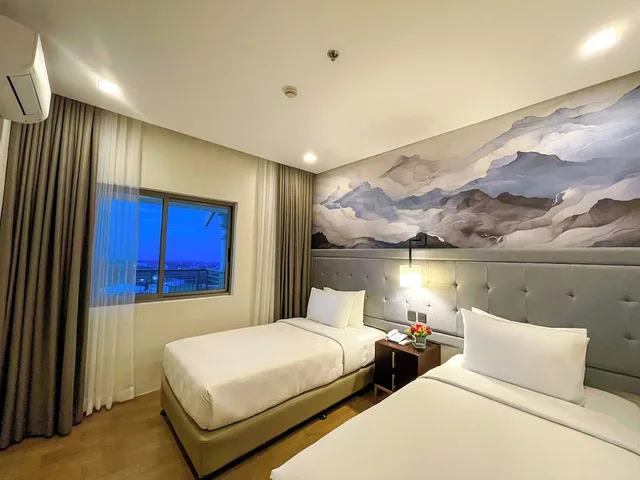 Renovated, Deluxe, Twin Beds, Lake View، Summit Ridge Tagaytay 2/10