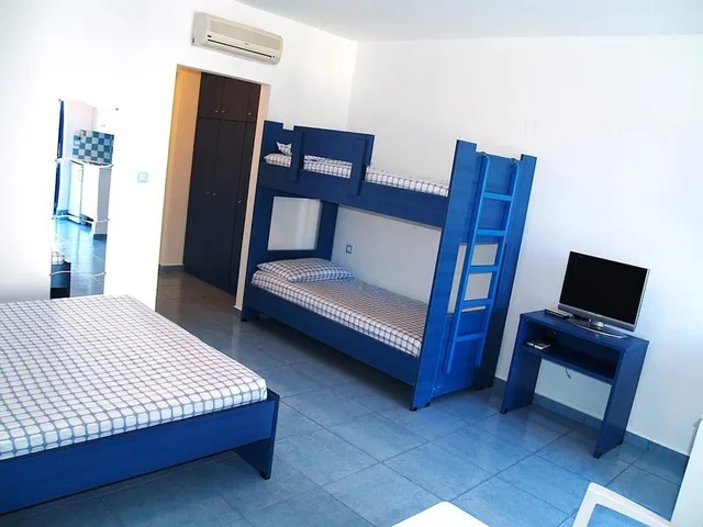 استوديو عائلي بإطلالة على البحر بشرفة، Mediterraneo Apartments 1/2