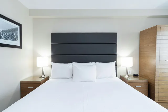 غرفة قياسية بسرير كينج، Sandman Hotel Grande Prairie 3/4