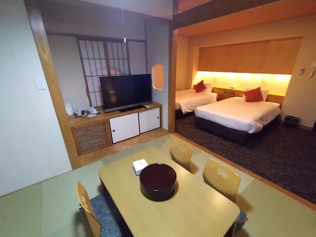 غرفة يابانية غربية بسريرين منفصلين وفرشتي فوتون، Asakusa Central Hotel 2/6