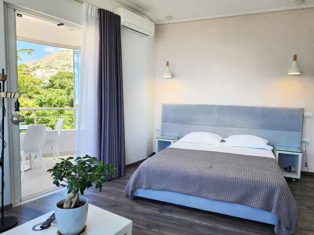 Junior Suite, King Bed, Ocean View, Sofa, Hotel Joan 3/5