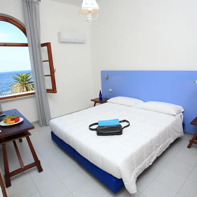 غرفة سوبيريور بسرير مزدوج أو سريرين منفصلين بإطلالة على البحر، Meli Hotel 1/10