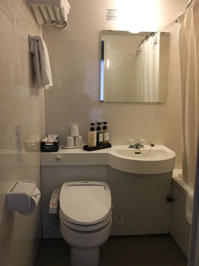 غرفة ثلاثية بسريرين منفصلين للمدخنين، Pearl Hotel Kayabacho 2/2
