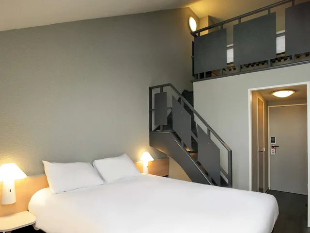 دوبلكس قياسي بسرير مزدوج وسريرين منفصلين، Ibis Granville Port De Plaisance 2/8
