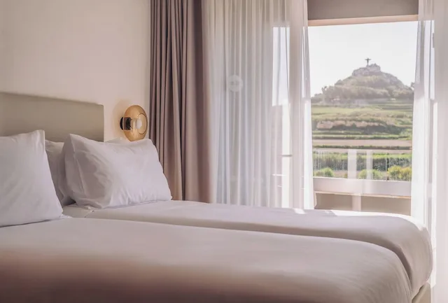 غرفة قياسية بسريرين منفصلين بشرفة، Hotel Ben Marsalforn Affiliated by Melia 2/7