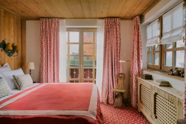 غرفة سوبيريور بشرفة، Hotel Saint-Georges Relais & Chateaux 1/1