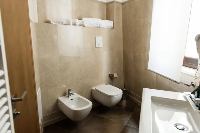 جناح رومانسي بسرير كوين بجاكوزي، Aqua Montis Resort & Spa 5/6