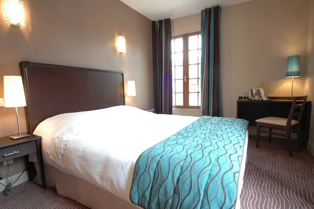 Twin Beds, Double or Twin Bed, Hostellerie La Croix Blanche 7/10