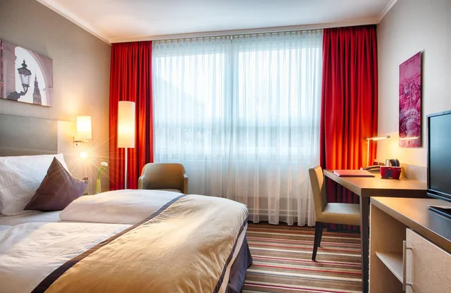 Park, Superior, King Bed، LEONARDO HOTEL HAMBURG CITY NORD 3/10