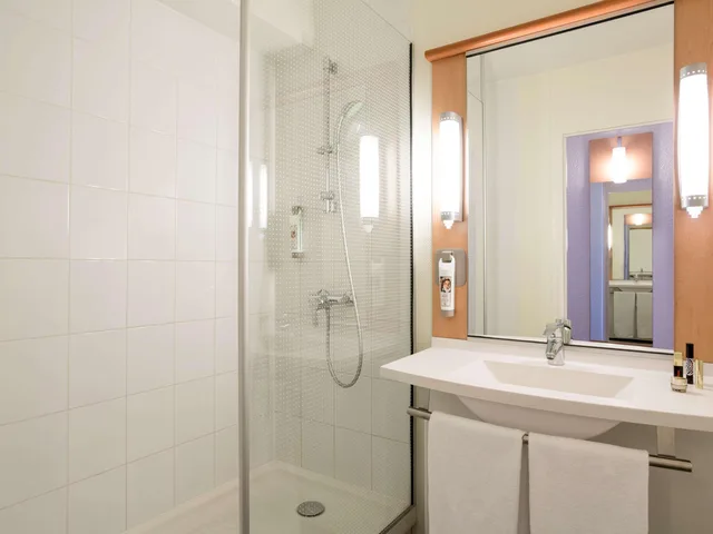 Superior, Twin Beds, Ibis Montpellier Centre Comedie 4/4