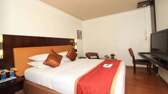 غرفة مفردة بسرير كوين، IRIS HOTEL 1/5