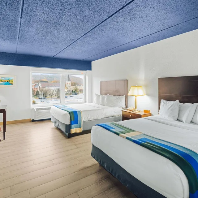 غرفة رباعية بسريرين كوين، Hotel Downstreet, an Ascend Collection Hotel 1/4